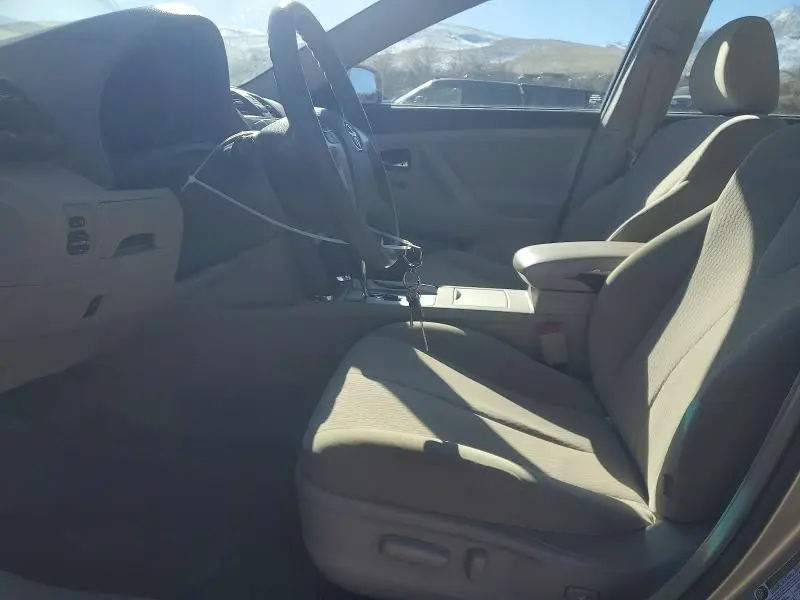 2011 TOYOTA CAMRY BASE  