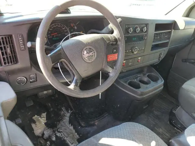 2010 GMC SAVANA G2500  