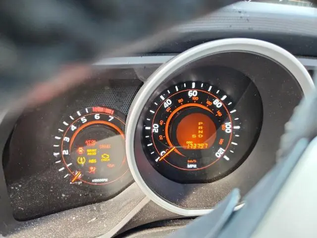 2010 TOYOTA 4RUNNER SR5  