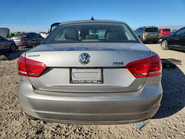 2013 VOLKSWAGEN PASSAT SE  