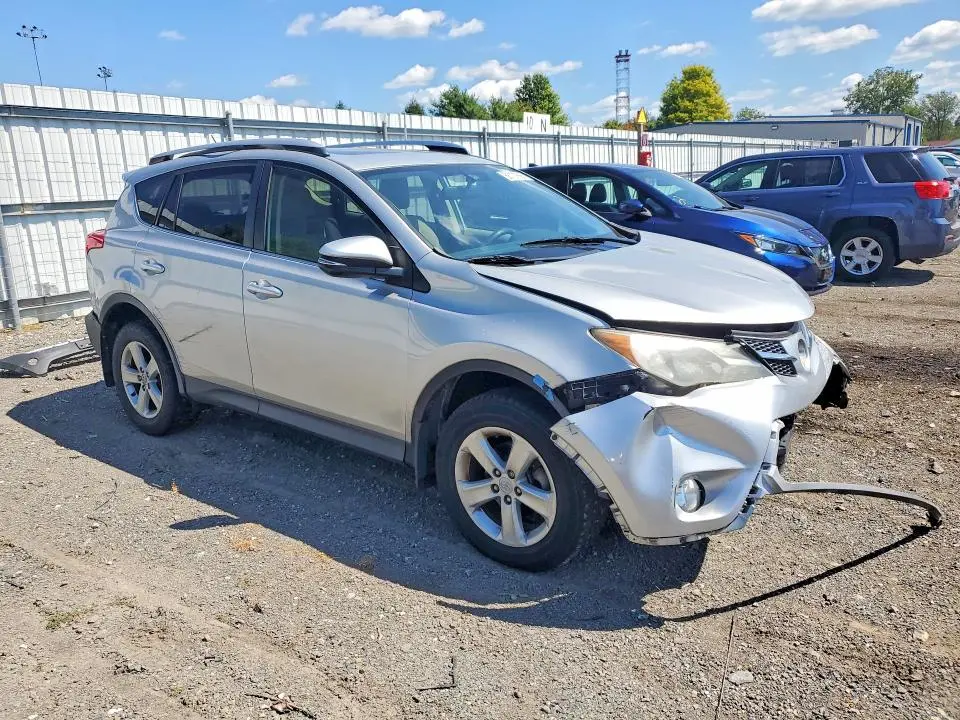 2013 TOYOTA RAV4 XLE  