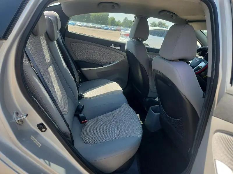 2012 HYUNDAI ACCENT GLS  