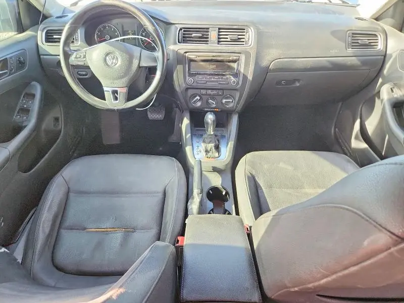 2012 VOLKSWAGEN JETTA SE  
