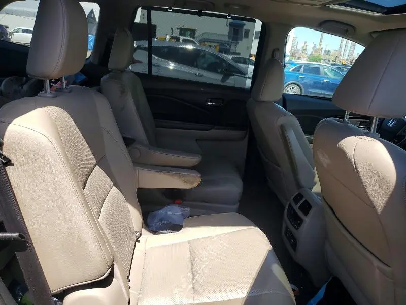 2016 HONDA PILOT TOURING  