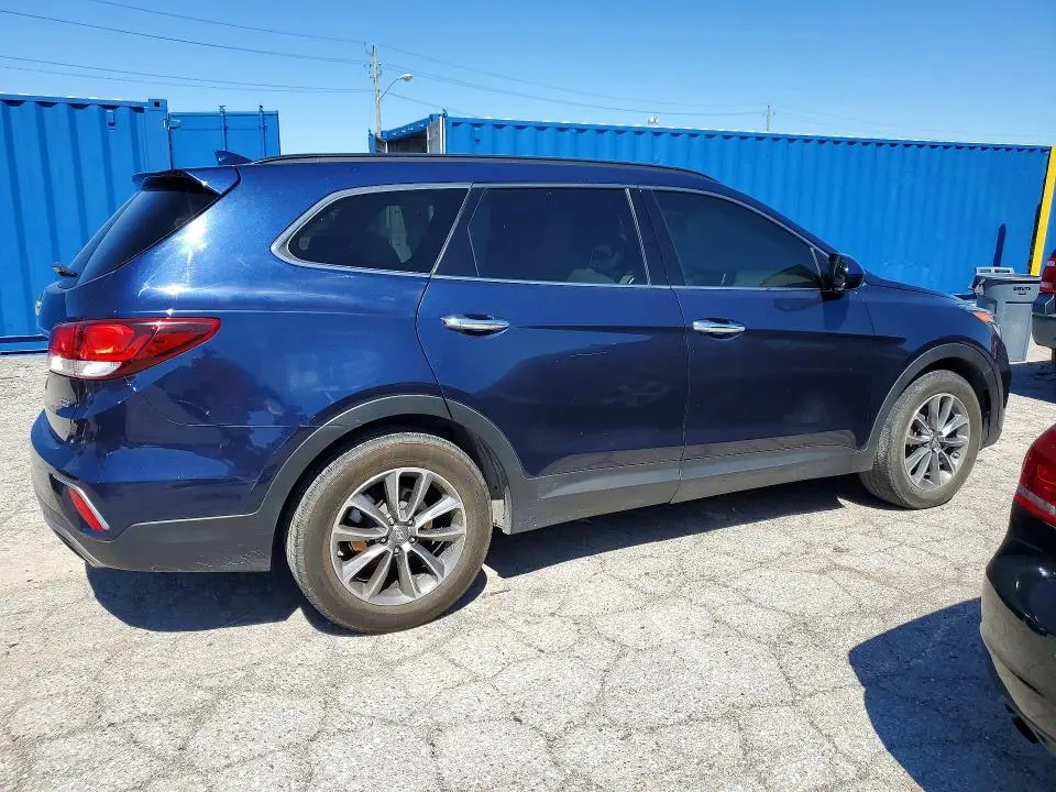 2017 HYUNDAI SANTA FE SE  