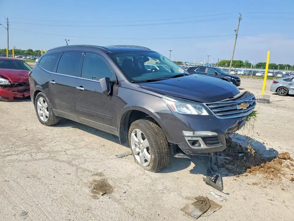 2017 CHEVROLET TRAVERSE LT  