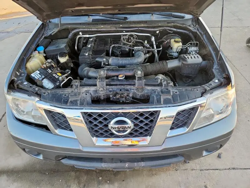 2017 NISSAN FRONTIER S  