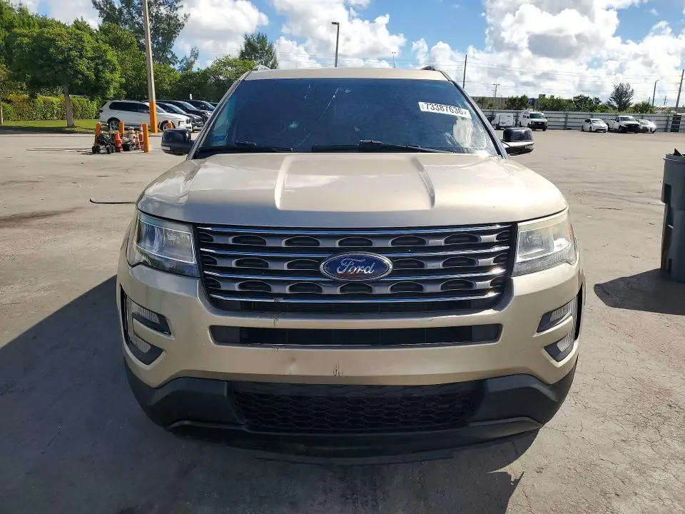 2017 FORD EXPLORER XLT  