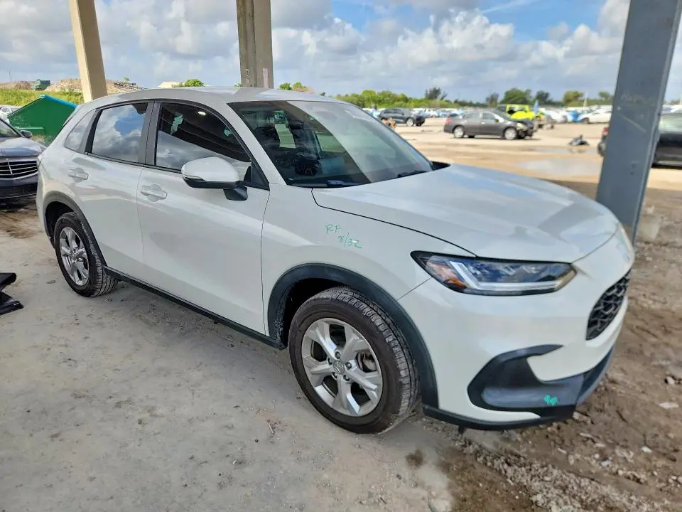 2023 HONDA HR-V LX  