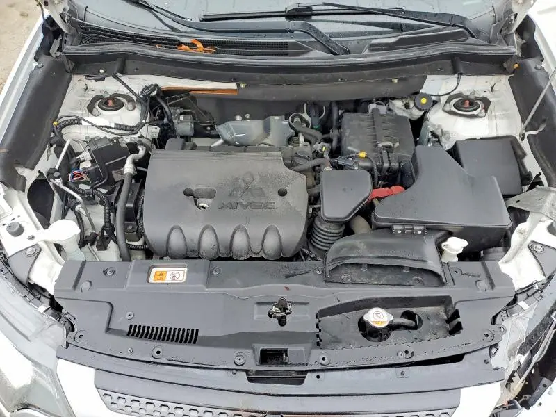 2020 MITSUBISHI OUTLANDER SE  