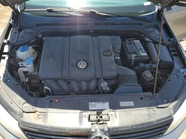 2012 VOLKSWAGEN JETTA SE  