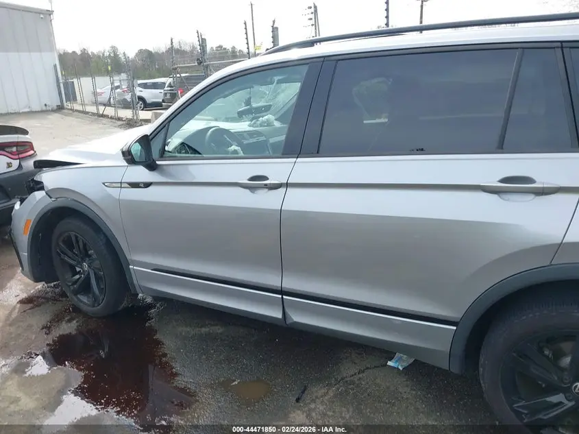 2024 VOLKSWAGEN TIGUAN 2.0T SE R-LINE BLACK