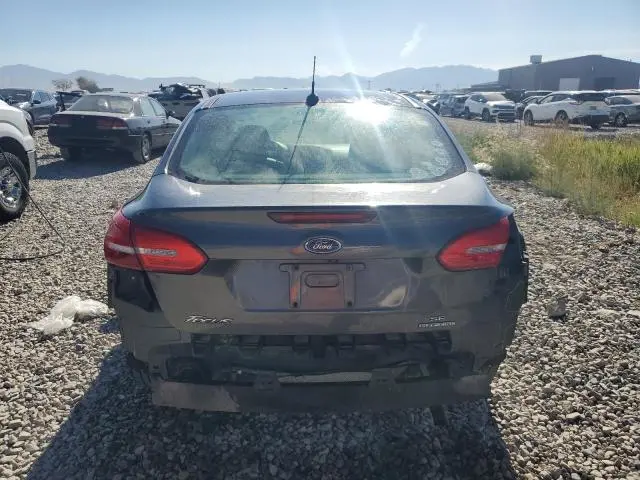 2016 FORD FOCUS SE  