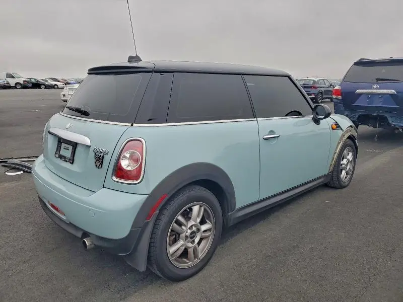 2013 MINI COOPER   