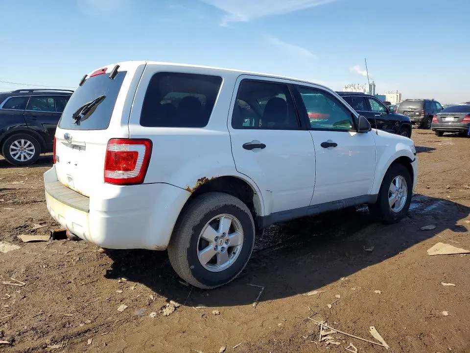 2010 FORD ESCAPE   