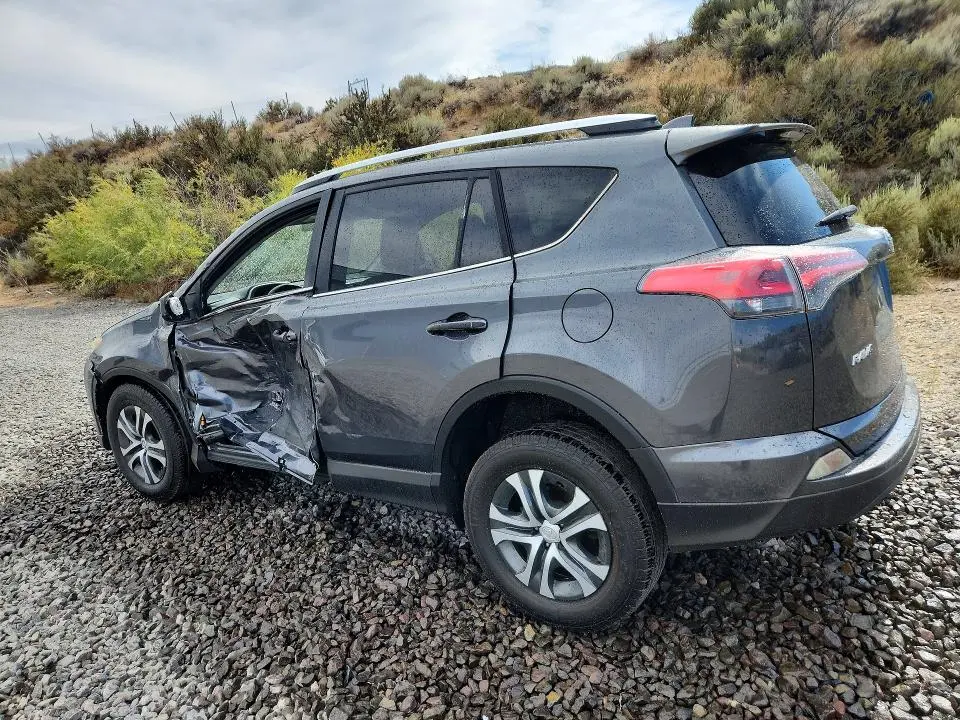 2016 TOYOTA RAV4 LE  