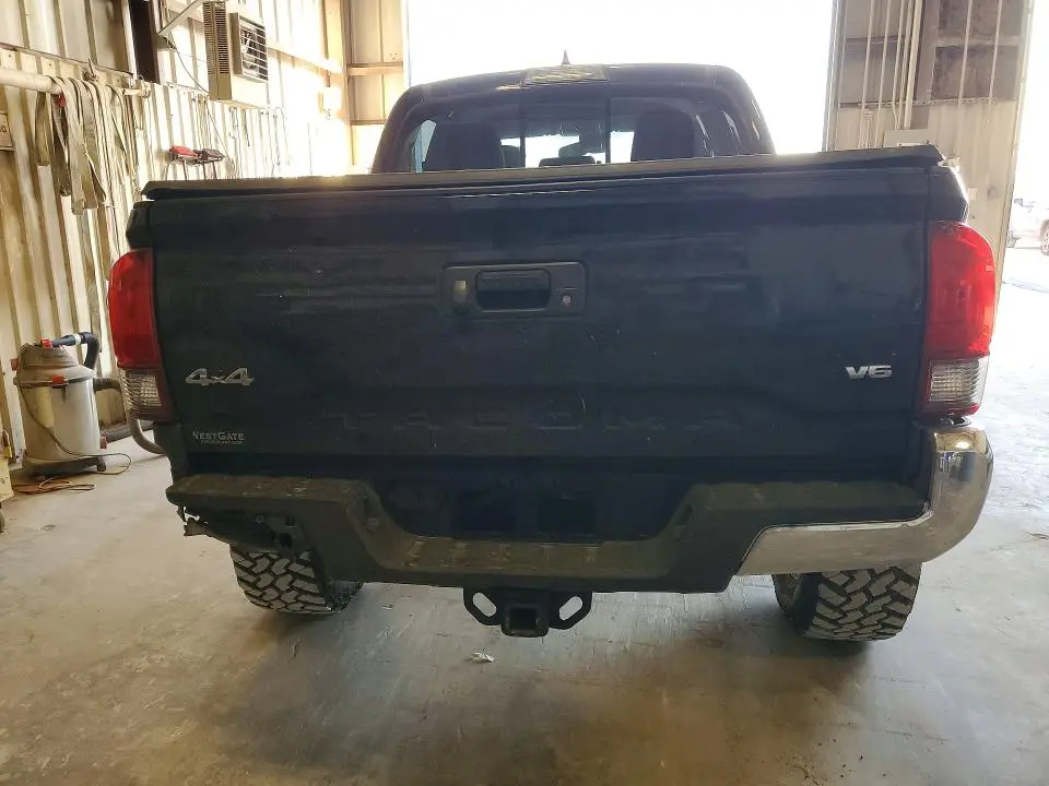 2019 TOYOTA TACOMA SR5 V6  
