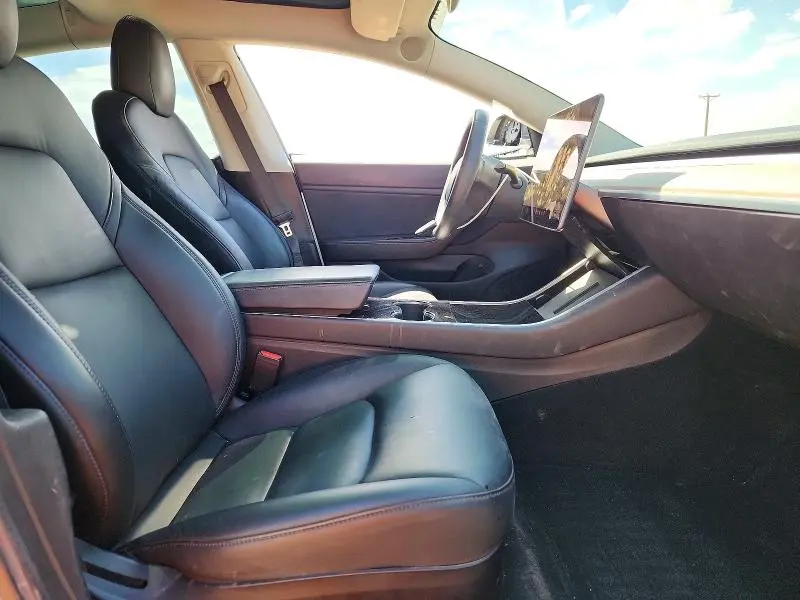 2018 TESLA MODEL 3   