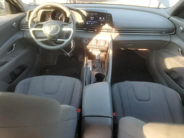 2022 HYUNDAI ELANTRA SE  