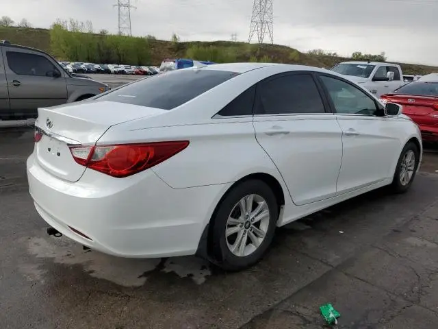 2012 HYUNDAI SONATA GLS  