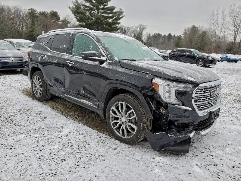 2023 GMC TERRAIN DENALI  