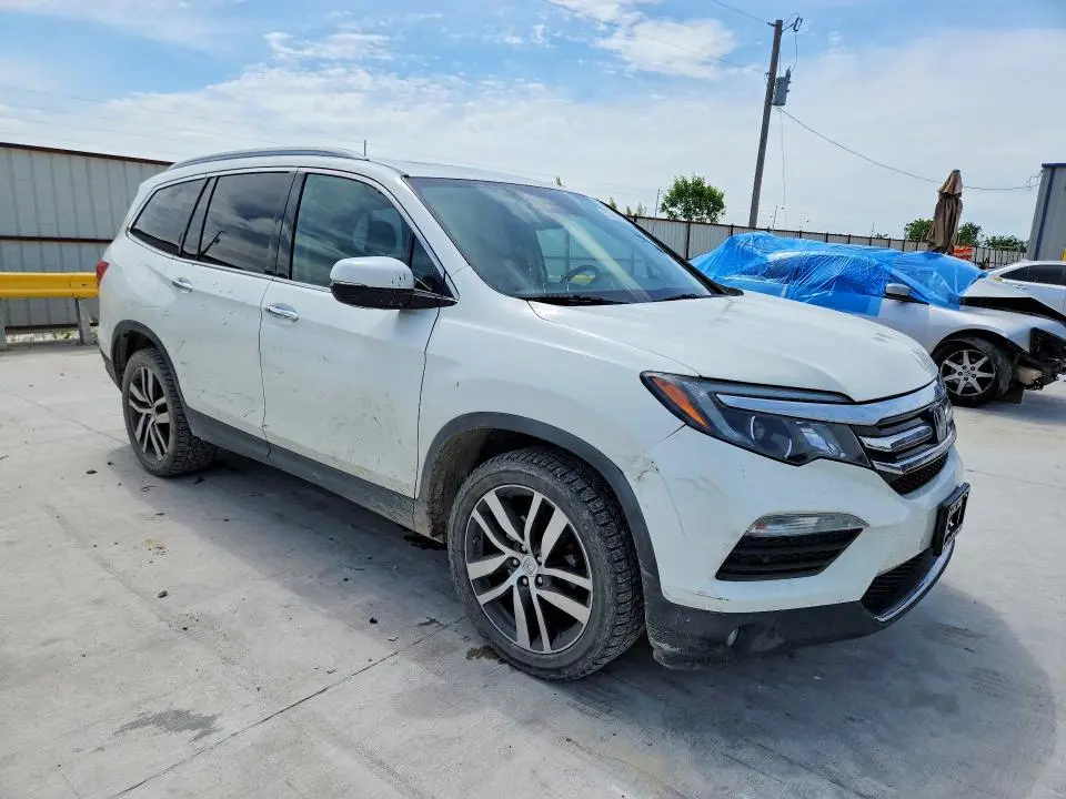 2017 HONDA PILOT ELITE  