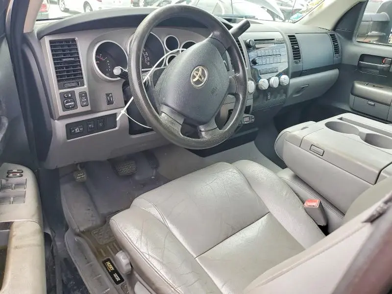 2011 TOYOTA TUNDRA CREWMAX SR5  