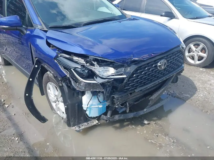 2024 TOYOTA COROLLA CROSS LE