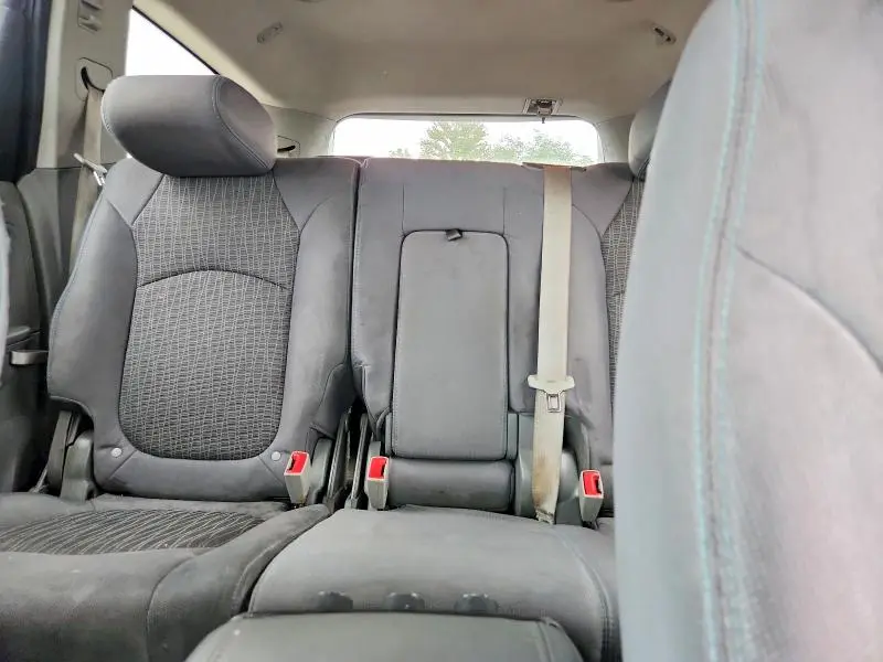 2013 CHEVROLET TRAVERSE LS  