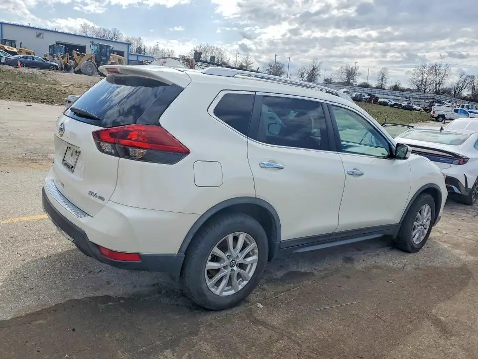 2018 NISSAN ROGUE SV  