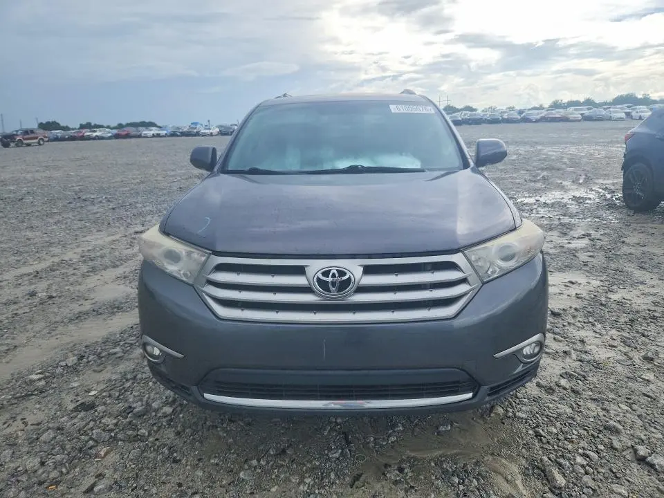 2011 TOYOTA HIGHLANDER LIMITED  