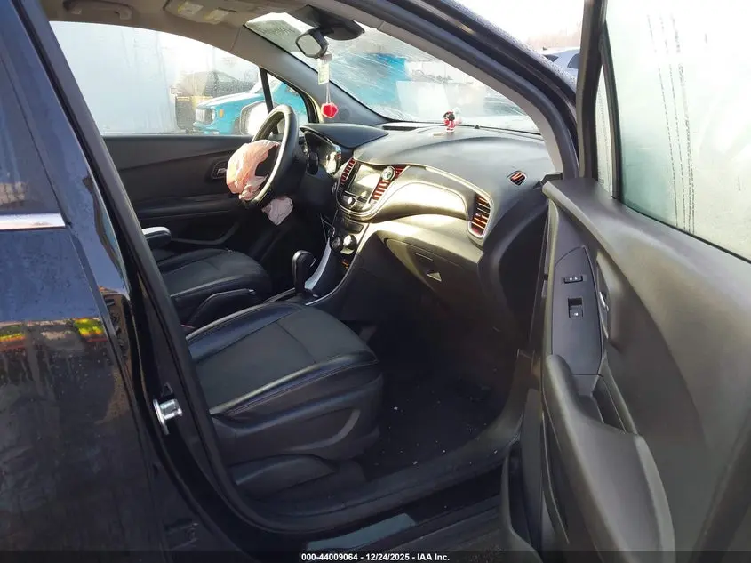 2019 CHEVROLET TRAX LT