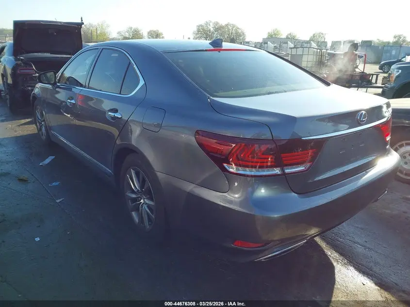 2016 LEXUS LS 460  