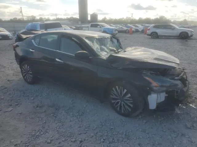 2023 NISSAN ALTIMA SV  