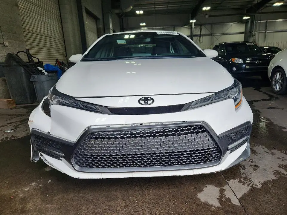 2021 TOYOTA COROLLA SE  