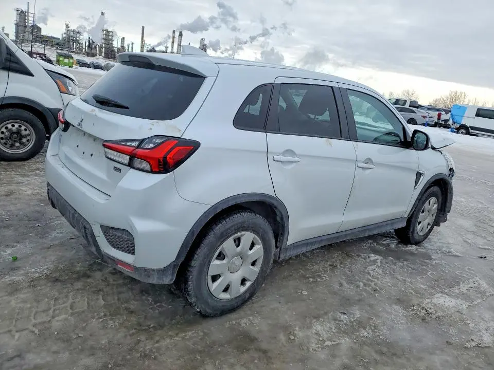 2023 MITSUBISHI RVR SE  