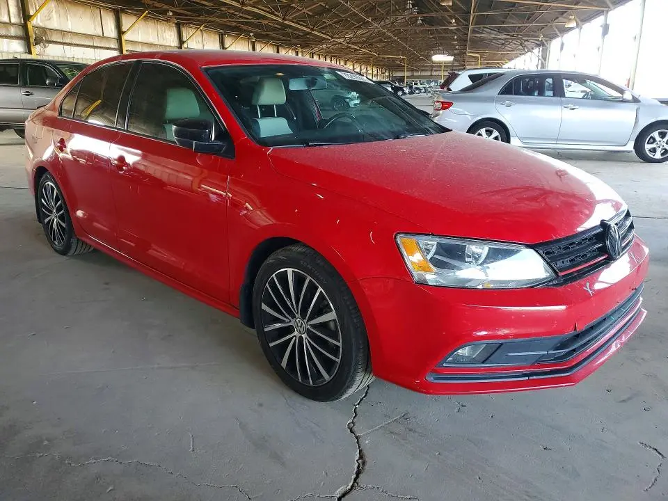 2016 VOLKSWAGEN JETTA SPORT  