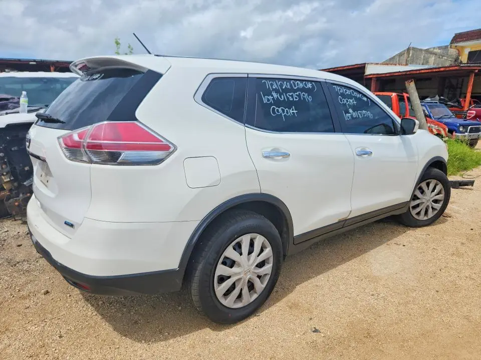 2014 NISSAN ROGUE S  
