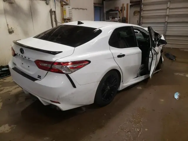 2020 TOYOTA CAMRY SE