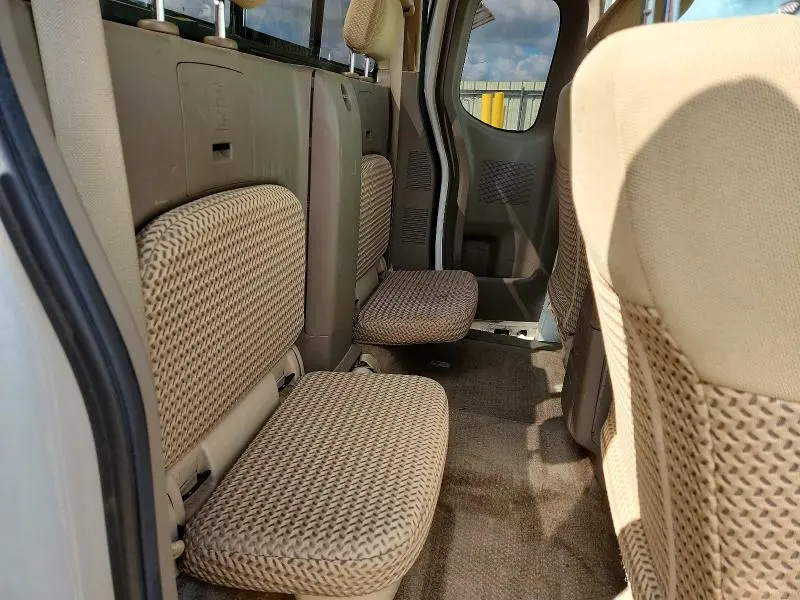 2017 NISSAN FRONTIER SV V6  