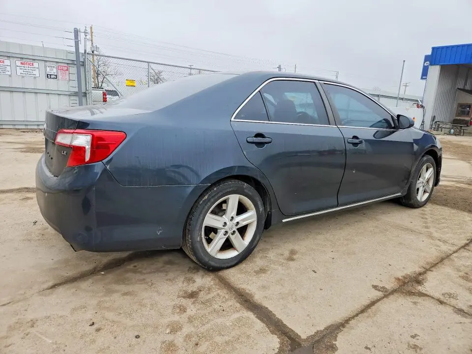 2014 TOYOTA CAMRY LE  