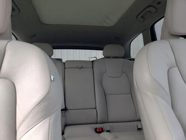 2025 VOLVO XC60 PLUS  