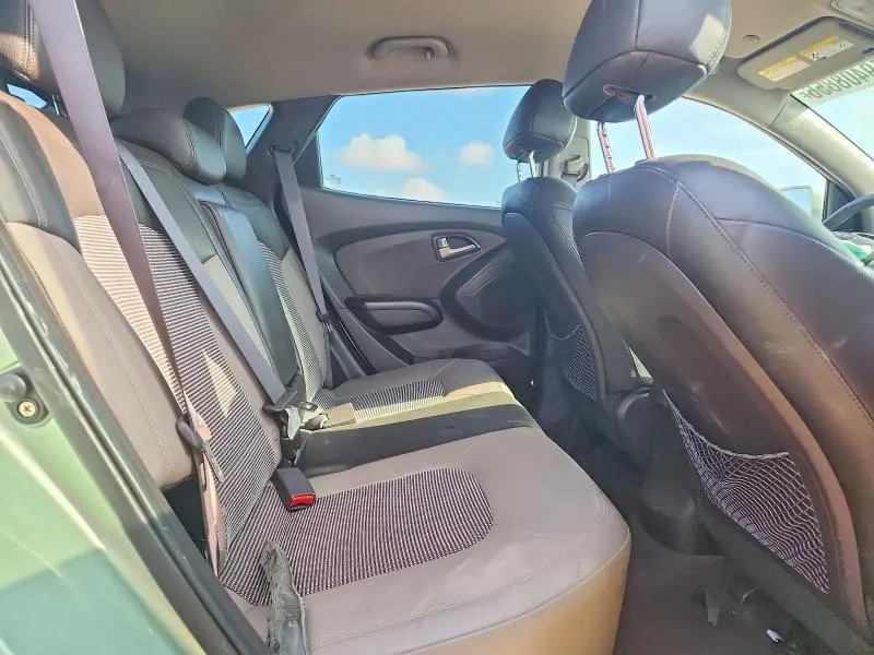 2011 HYUNDAI TUCSON GLS  