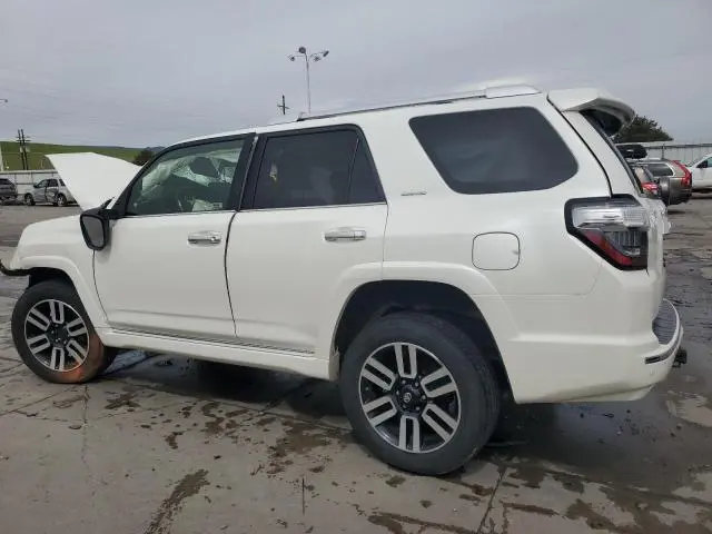 2014 TOYOTA 4RUNNER SR5  