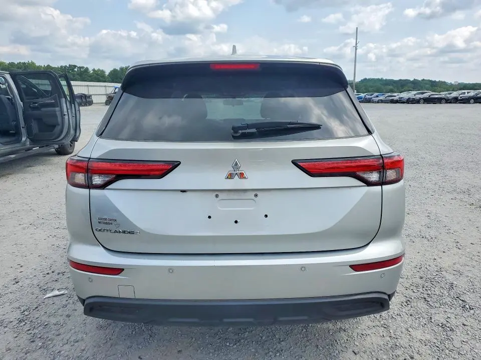2024 MITSUBISHI OUTLANDER ES  