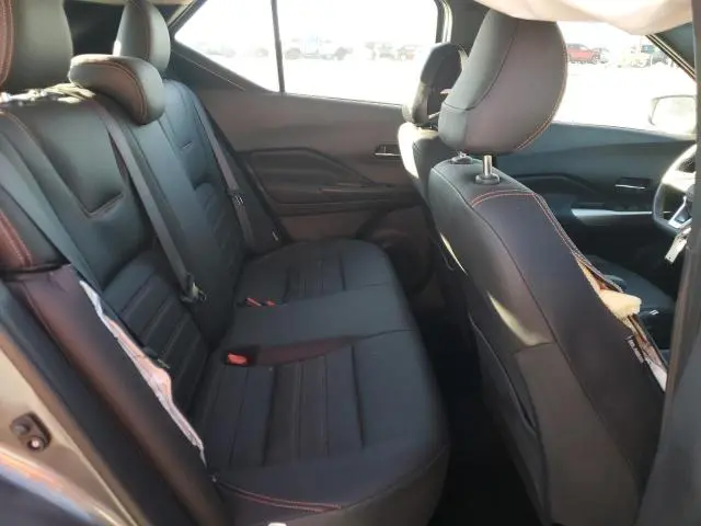 2020 NISSAN KICKS SR  