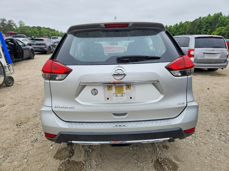 2017 NISSAN ROGUE   