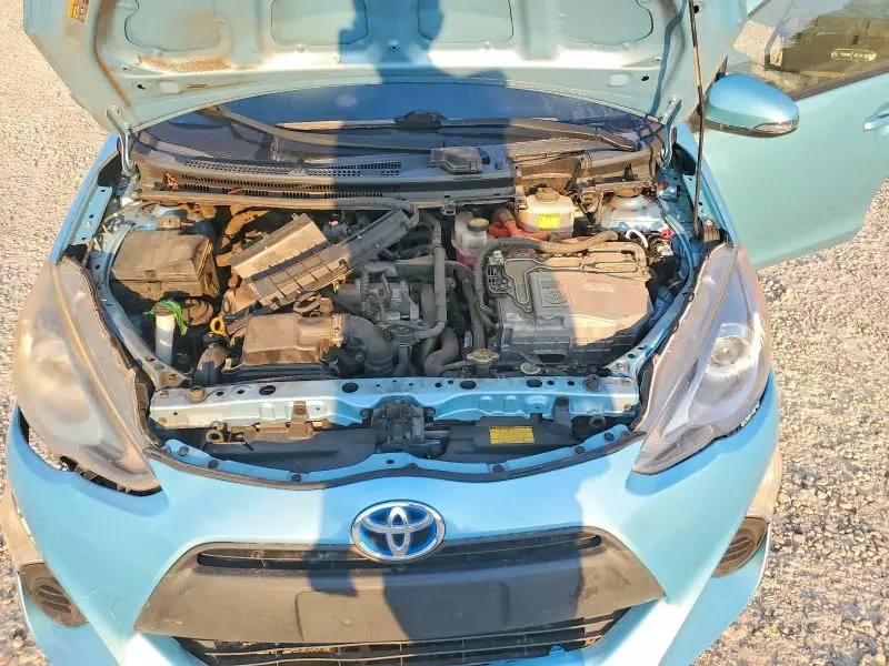 2015 TOYOTA PRIUS C ONE  