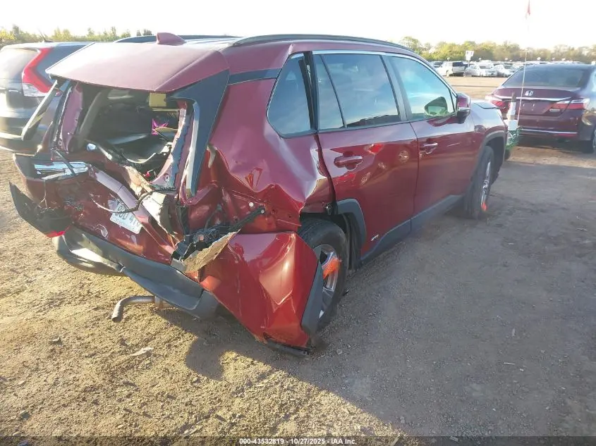2022 TOYOTA RAV4 HYBRID XLE