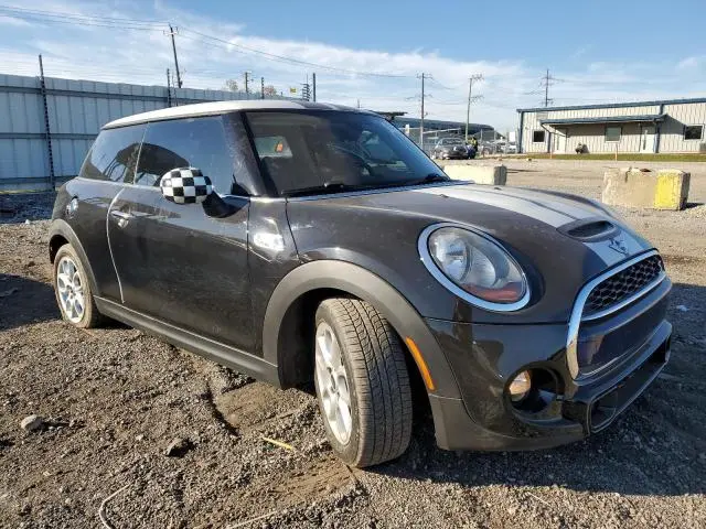 2016 MINI COOPER S  